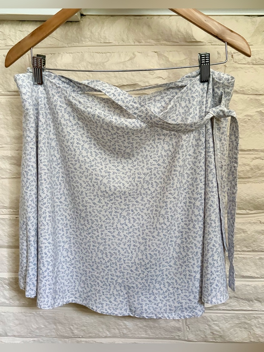 Y2K John Galt / Brandy Melville Genevieve Wrap Skirt Blue Floral - Bella Swan